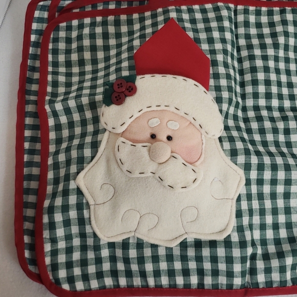 Collections Etc. Christmas Santa Cloth Place Mats - Picture 2 of 6